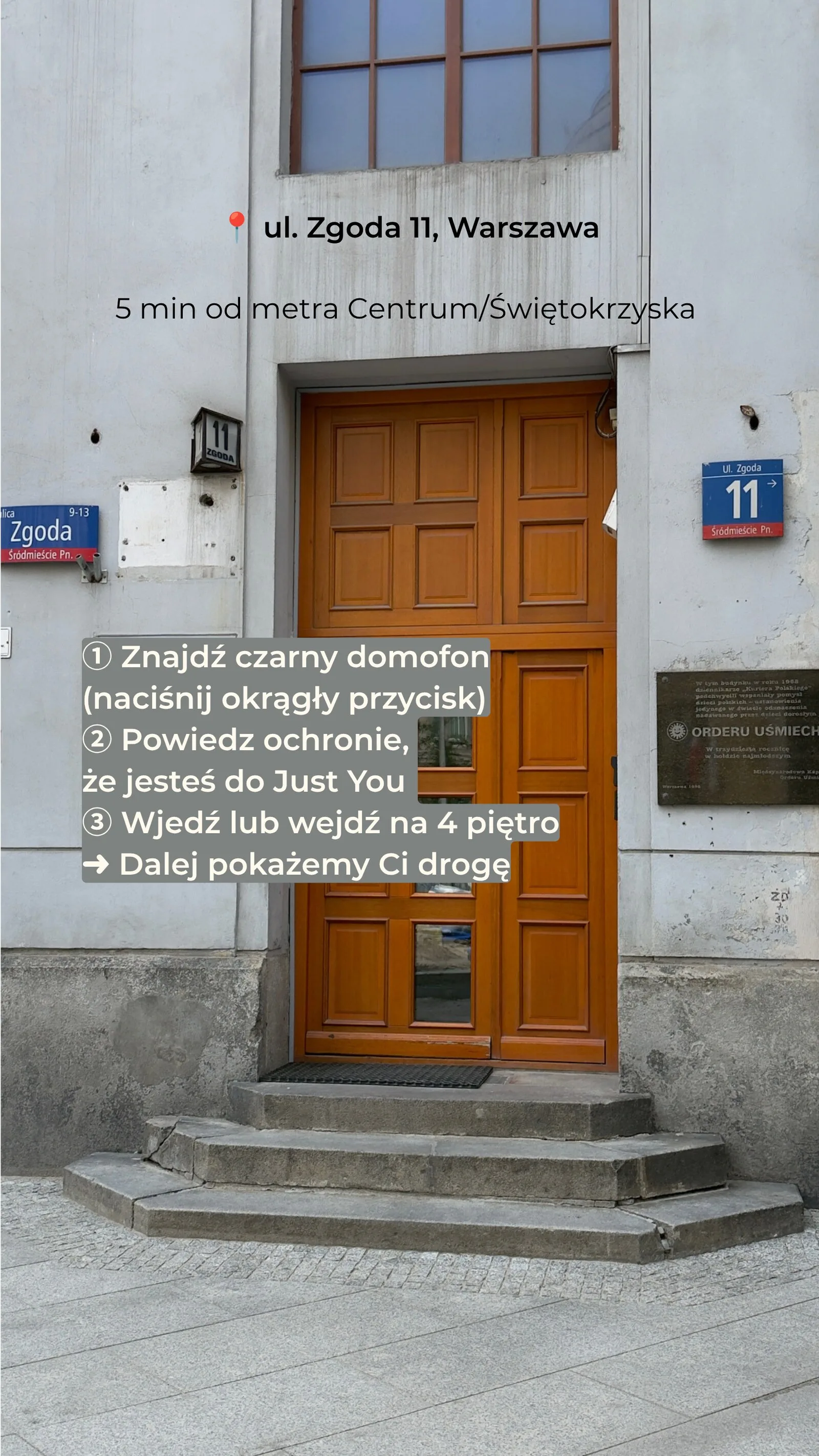 wejście do budynku przy ulicy Zgoda 11 i instrukcja domofonu